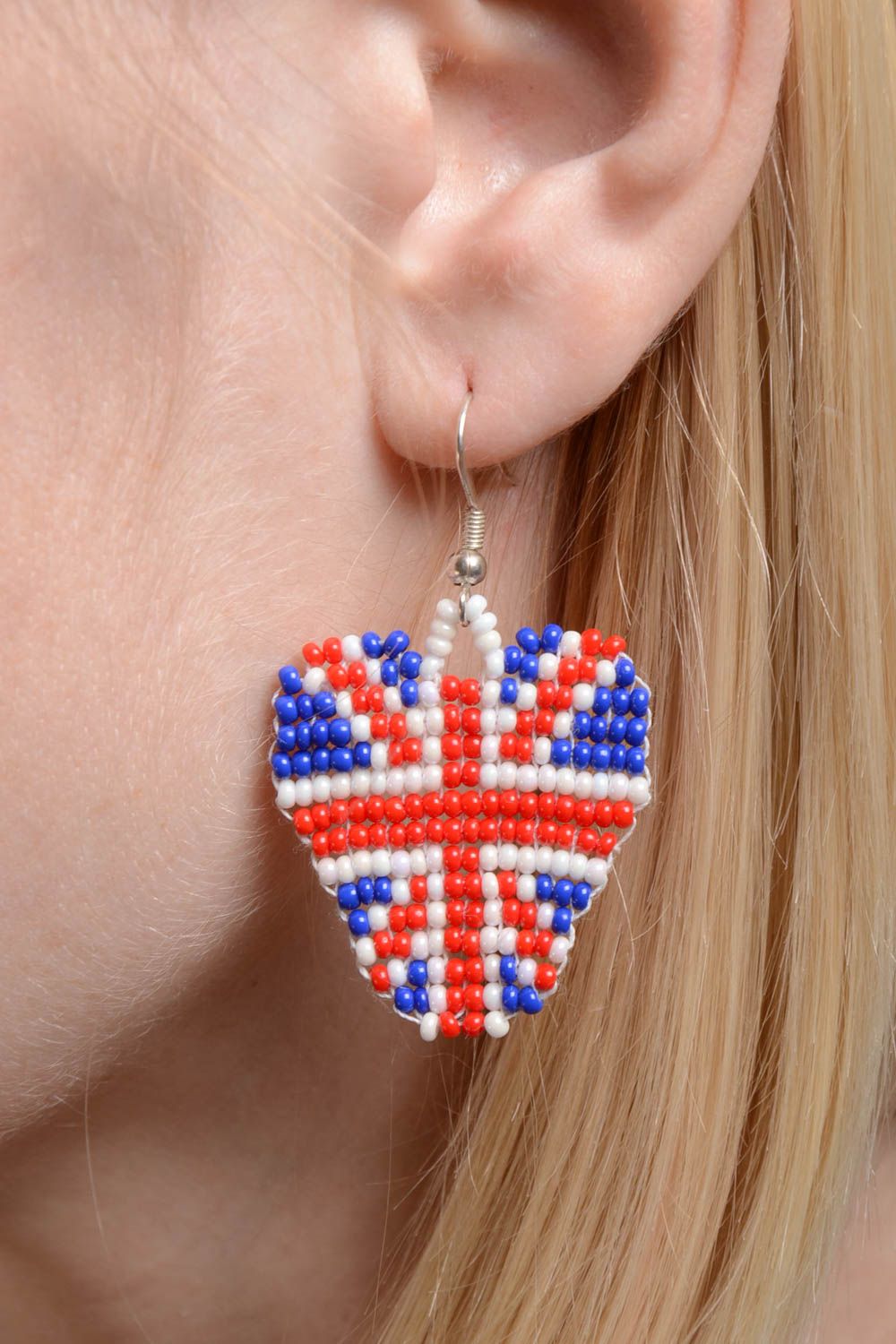 Boucles d'oreilles en perles de rocaille faites main coeurs Drapeau britannique photo 2