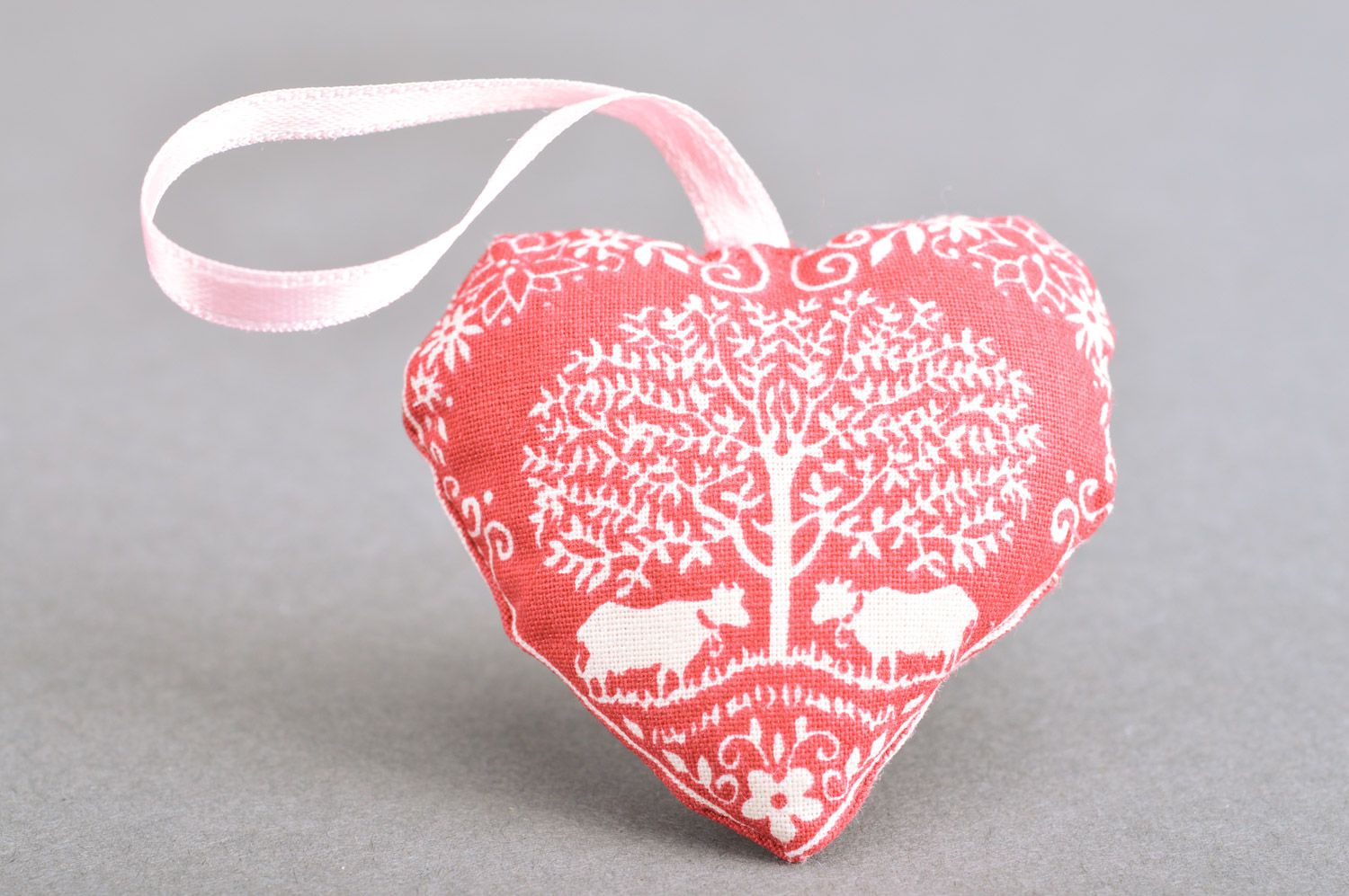 Handmade decorative wall hanging pincushion heart sewn of cotton with ribbon  photo 5