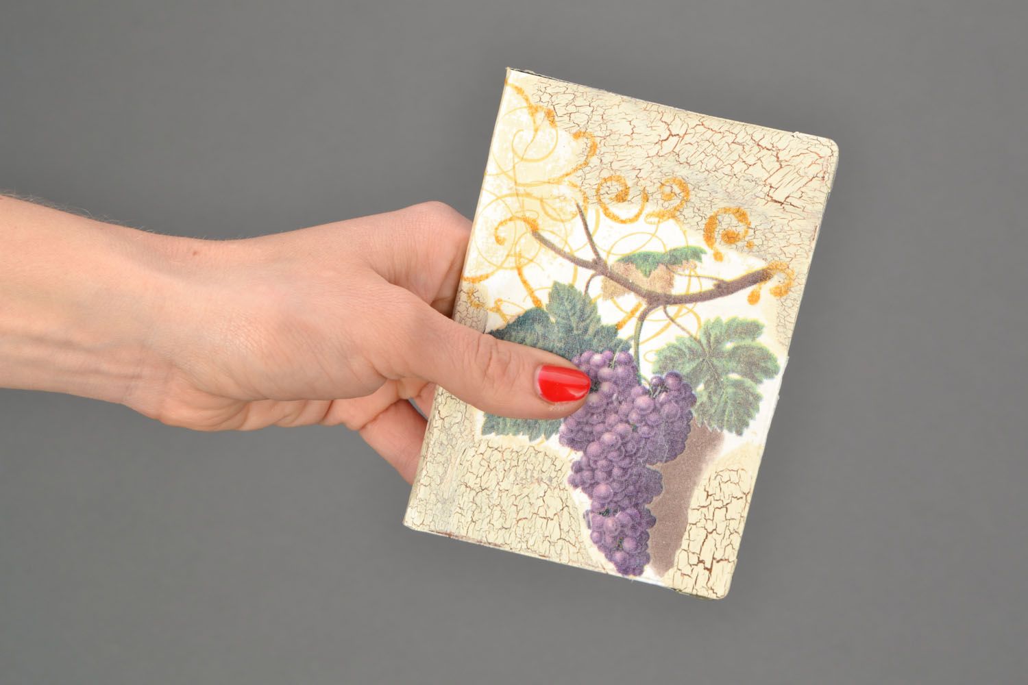 Обложка на паспорт Спелый виноград фото 2