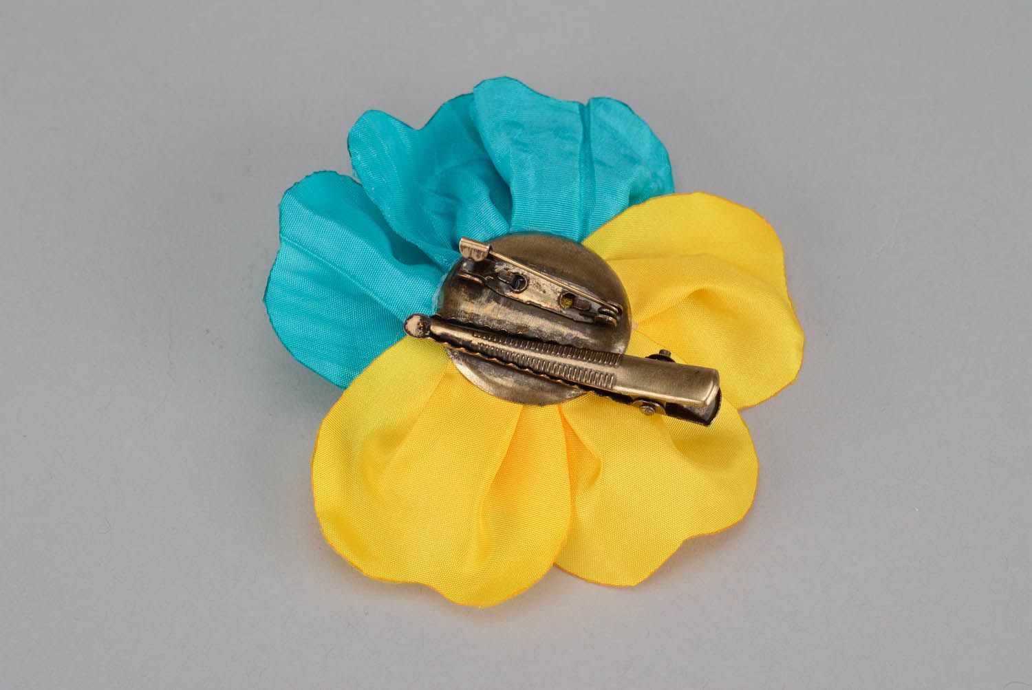 Brooch hairpin in yellow and blue color photo 3