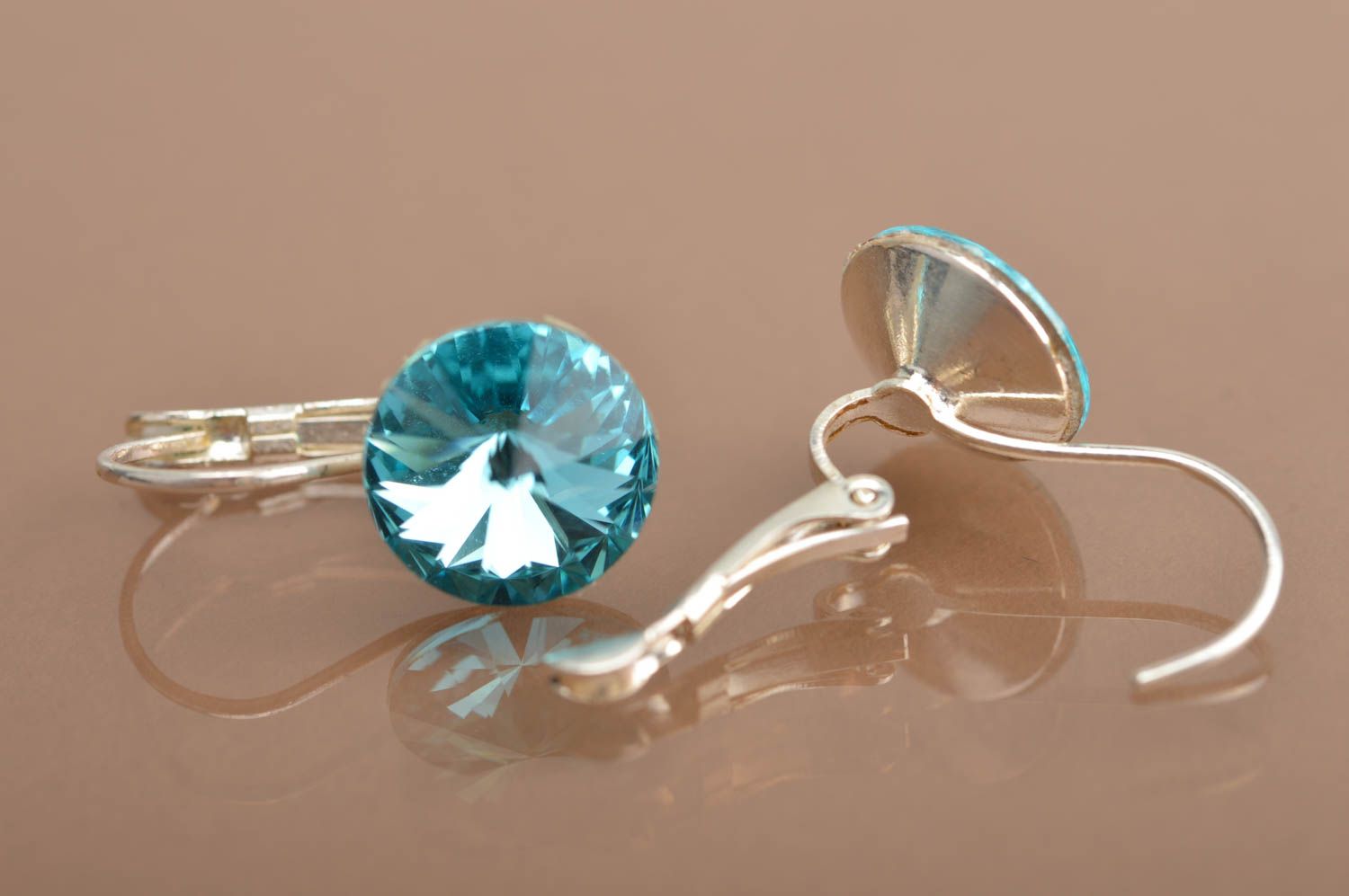 Lange Ohrringe aus österreichischen Kristallen in Blau handgemacht originell  foto 5