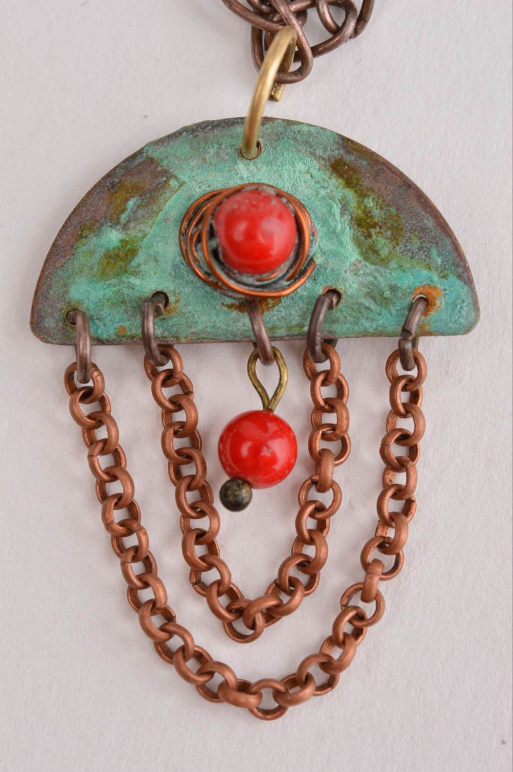 Colgante hecho a mano de cobre regalo original colgante para mujeres con coral foto 4