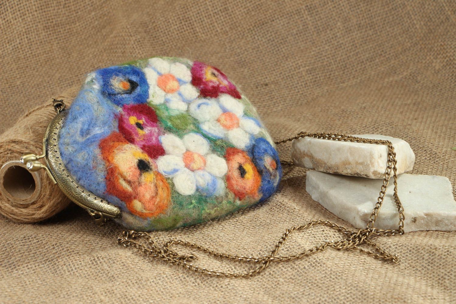 Borsa bella di lana fatta a mano accessorio vivace e originale da donna
 foto 5