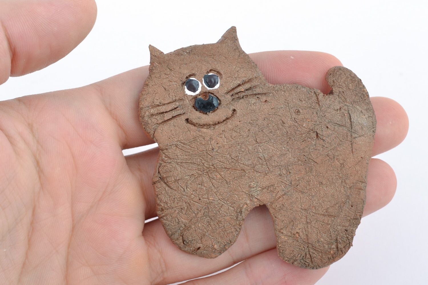 Handmade decorative ceramic painted refrigerator magnet in the shape of cat  photo 2