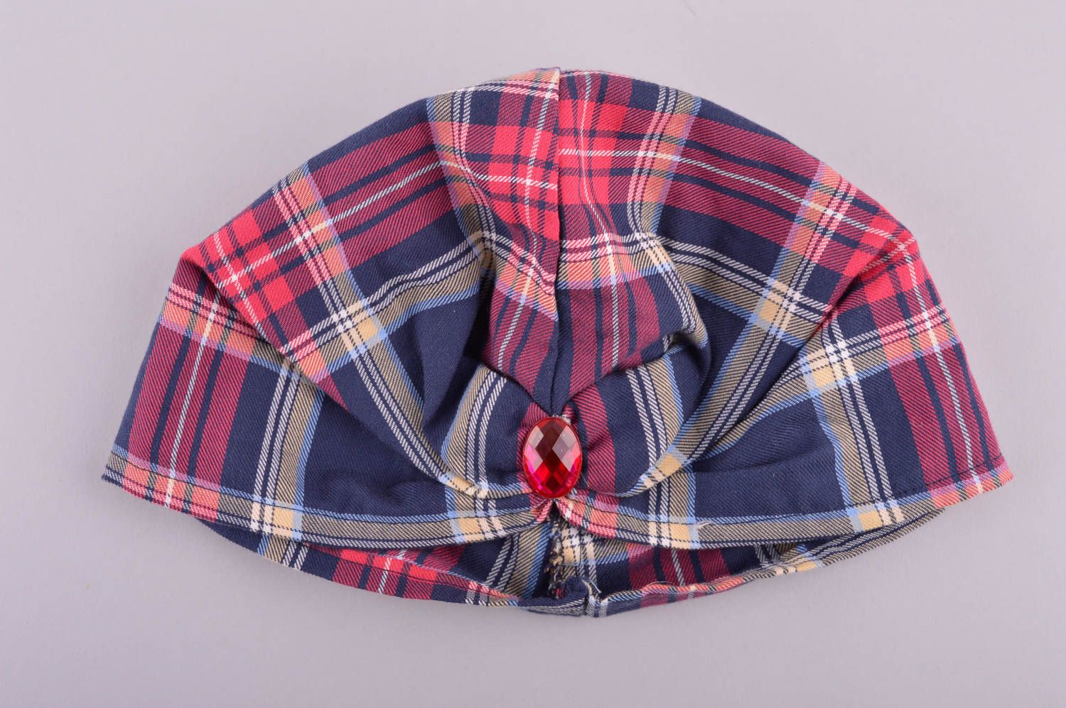 Bonnet tissu Chapeau fait main chaud à carreaux Vêtement femme cadeau design photo 4