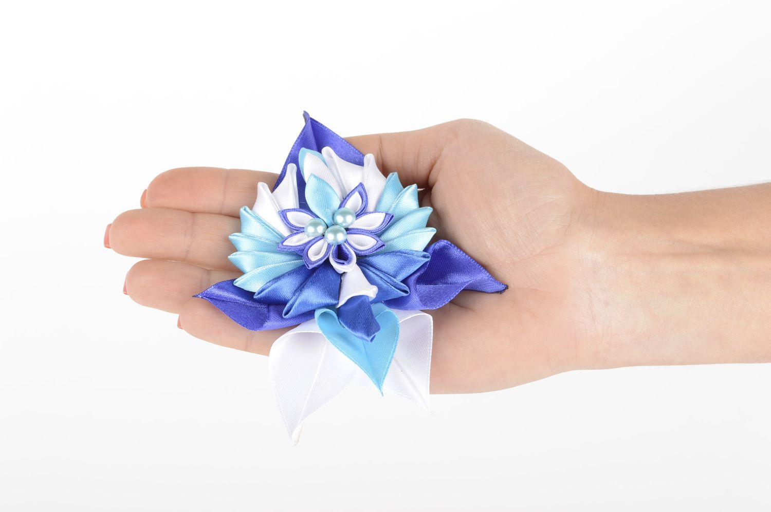 Broche hecho a mano flor de cintas accesorio para ropa bisutería de mujer foto 5