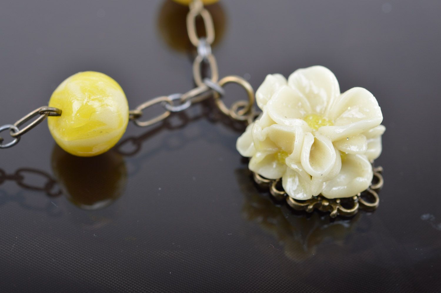 Handgemachtes Schmuck Set aus Polymerton Collier und Ohrringe mit Blumen 2 Stück foto 5