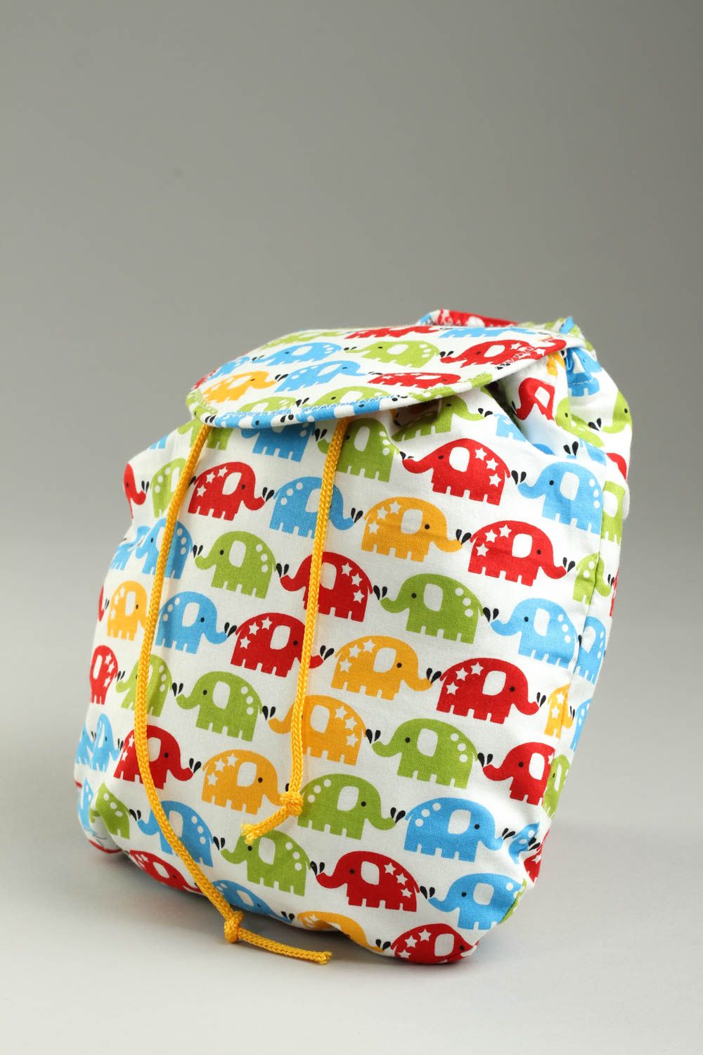 Mochila hecha a mano de textil regalo original bolso para niños con elefantitos foto 1