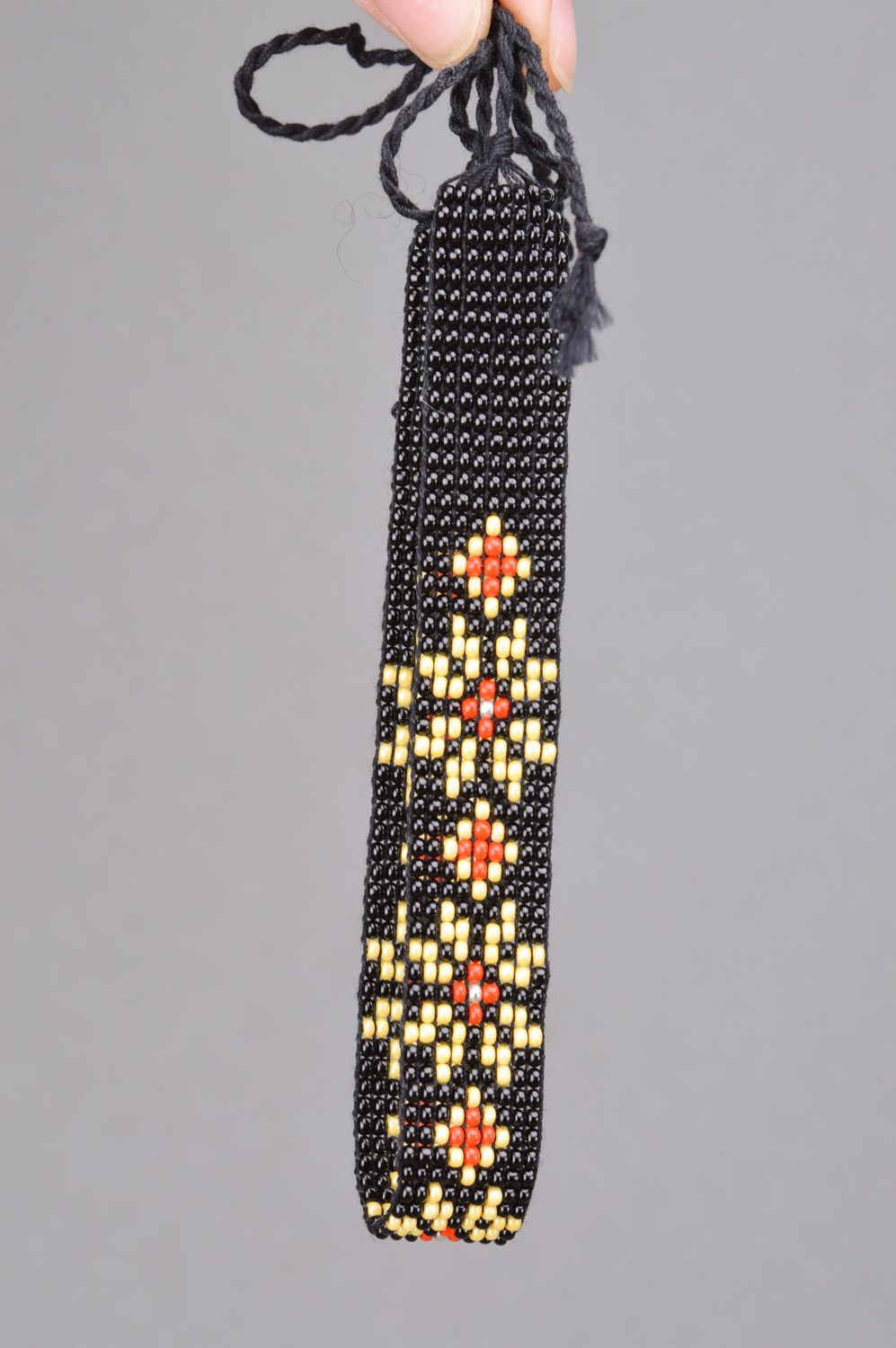 Collar trenzado de abalorios checos negro y amarillo con flores bonito ancho artesanal foto 3