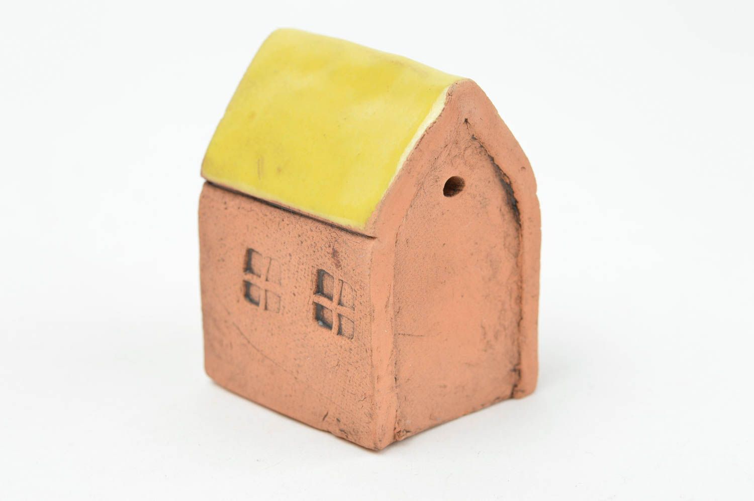 Керамический домик с желтой крышей декоративная статуэтка ручной работы  фото 2