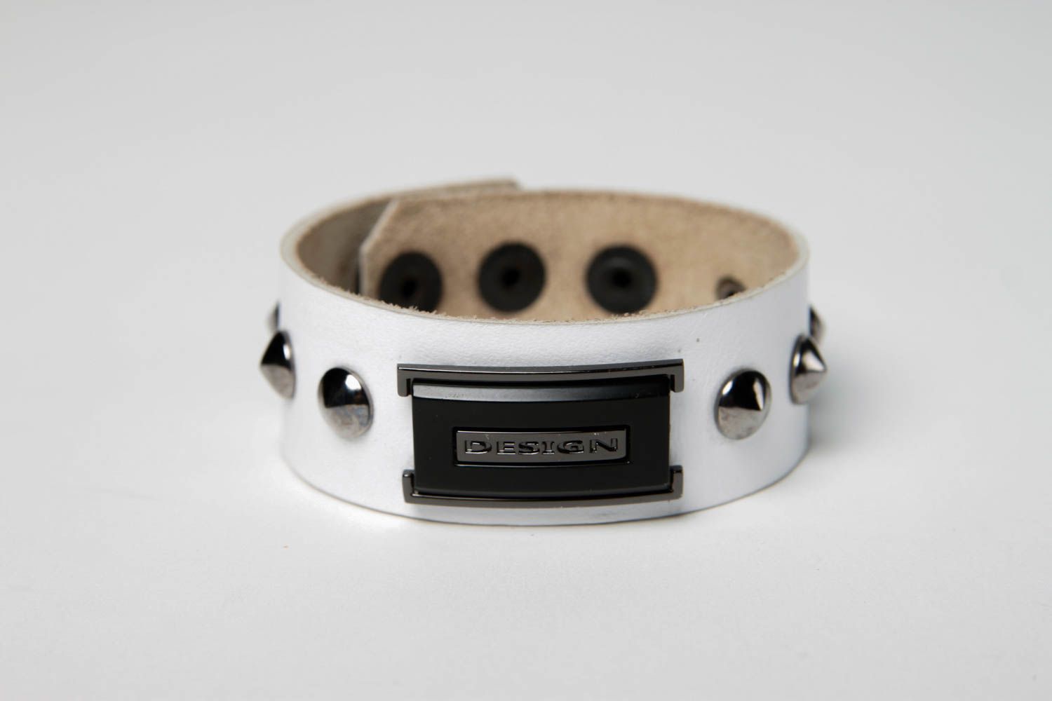 Bracelet cuir naturel Bracelet fait main blanc rivets en métal Cadeau original photo 3