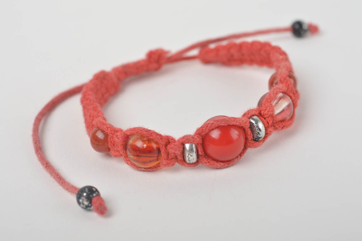 Handmade red beads strand bracelet for girls photo 1