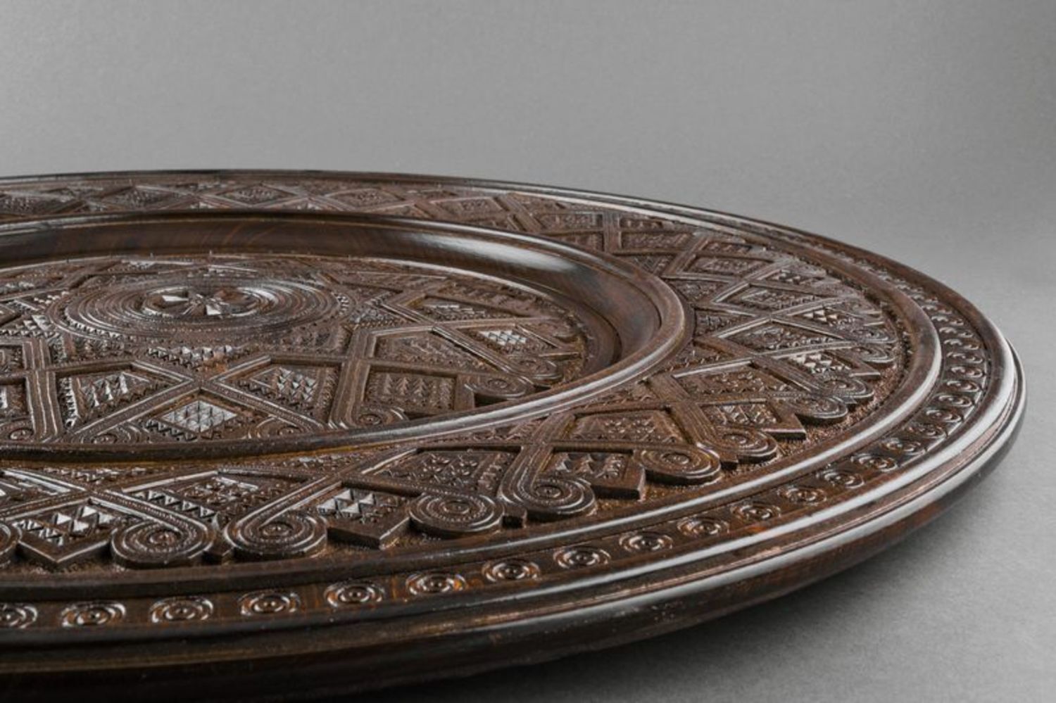 Large carved plate photo 2
