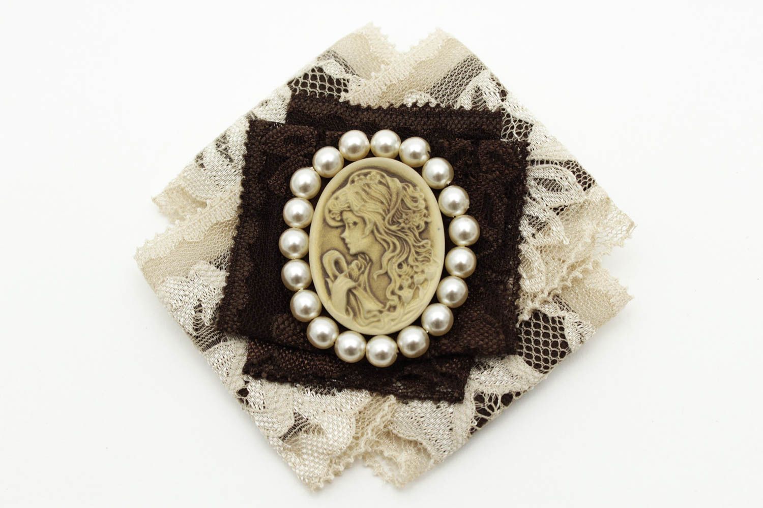 Broche textile faite main Accessoire femme camée original Cadeau pour femme photo 3