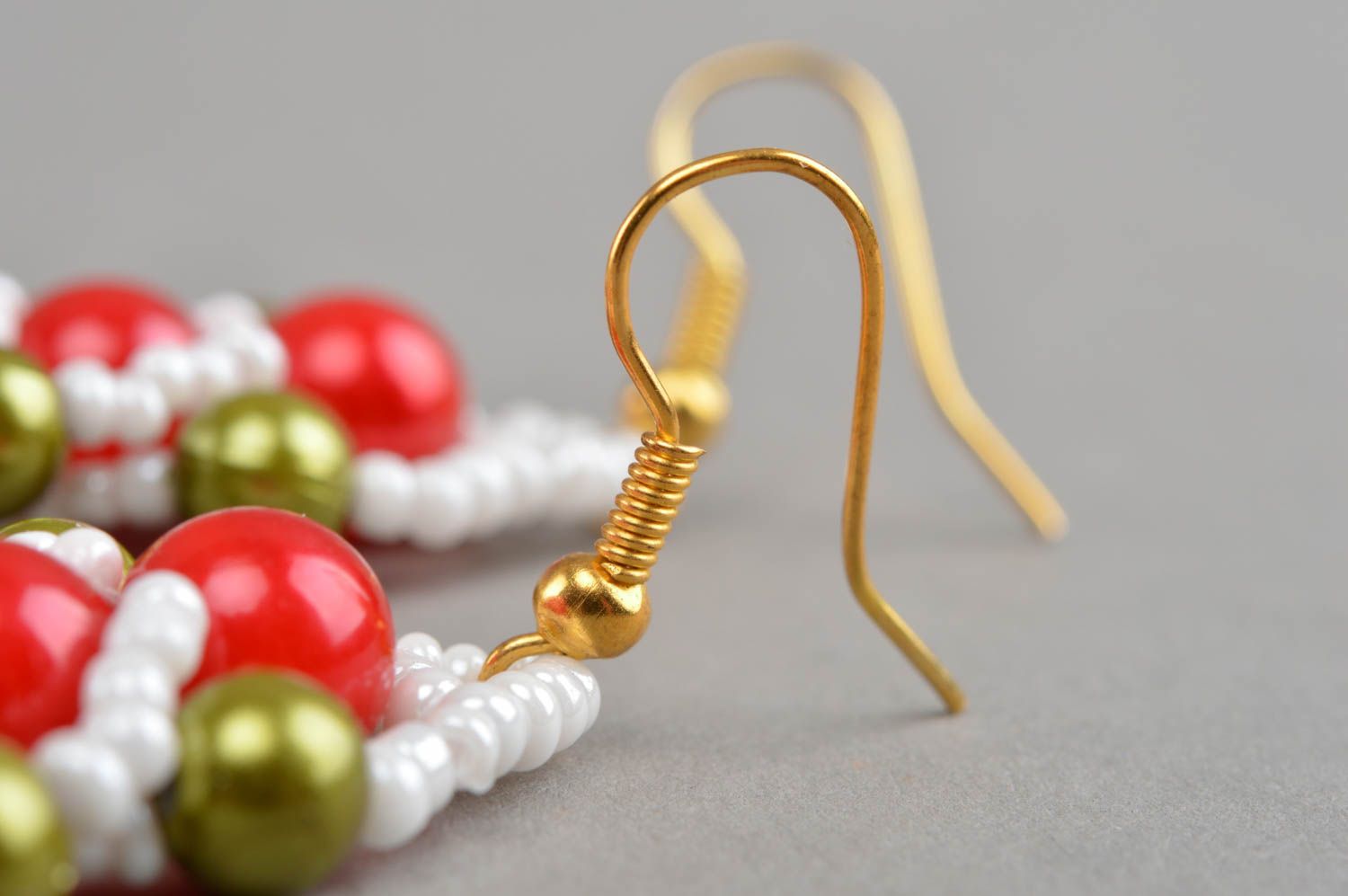 Boucles d'oreilles en perles de rocailles faites main longues de design photo 4