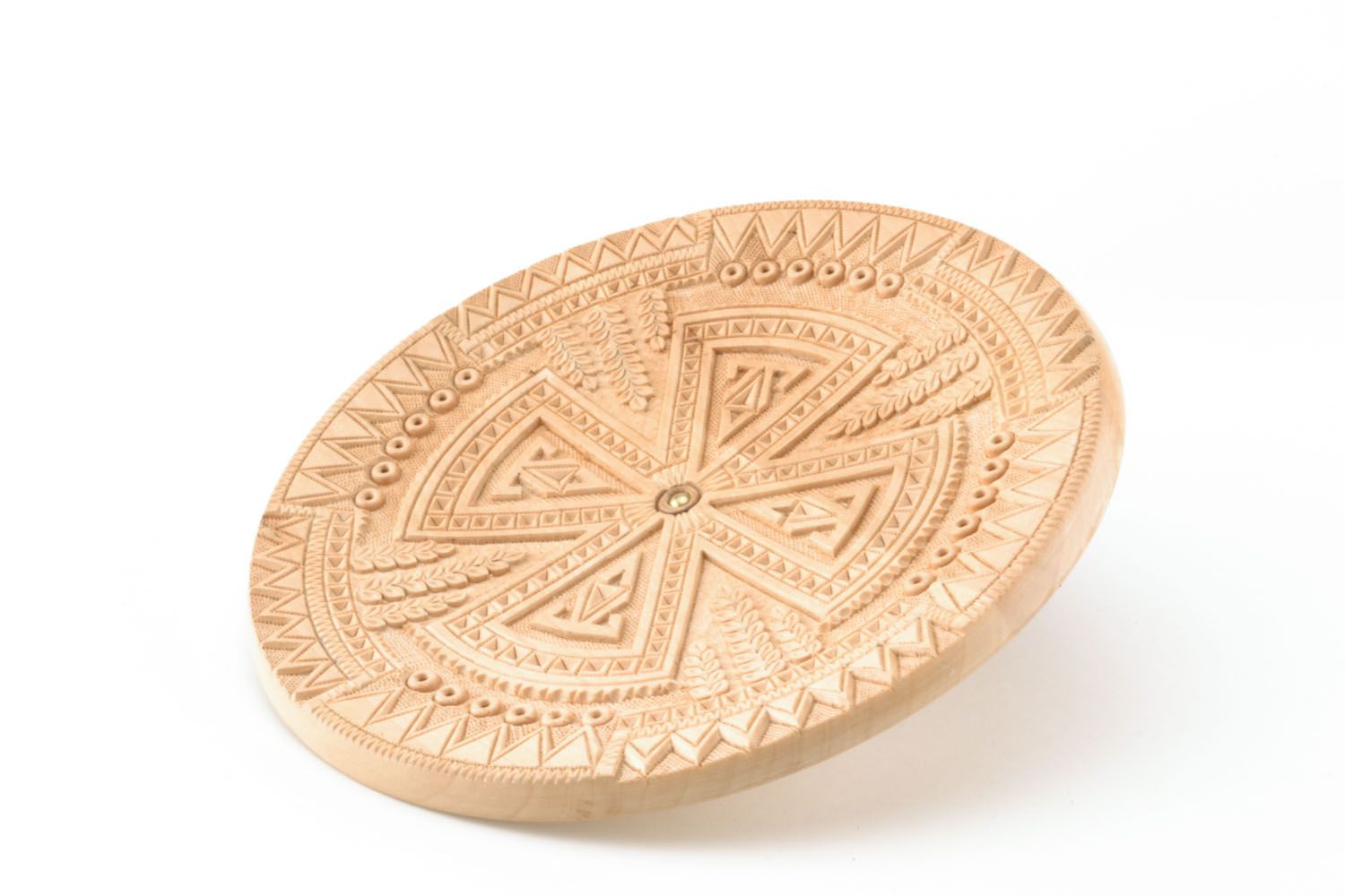 Wooden carved plate photo 4