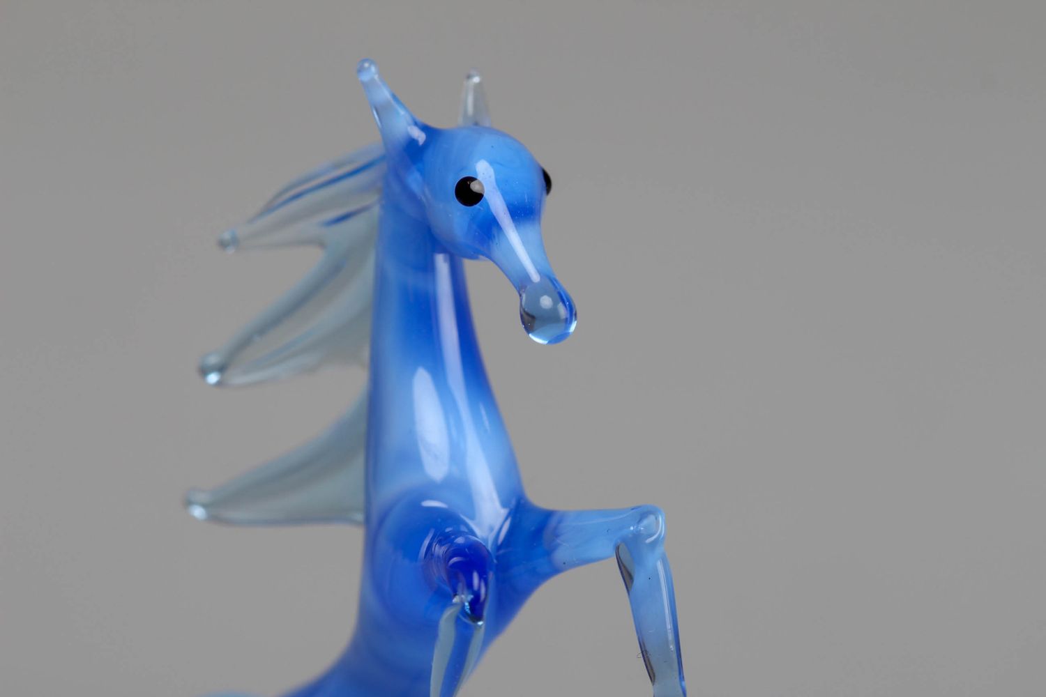 Лэмпворк фигурка из стекла Лошадь голубая фото 3
