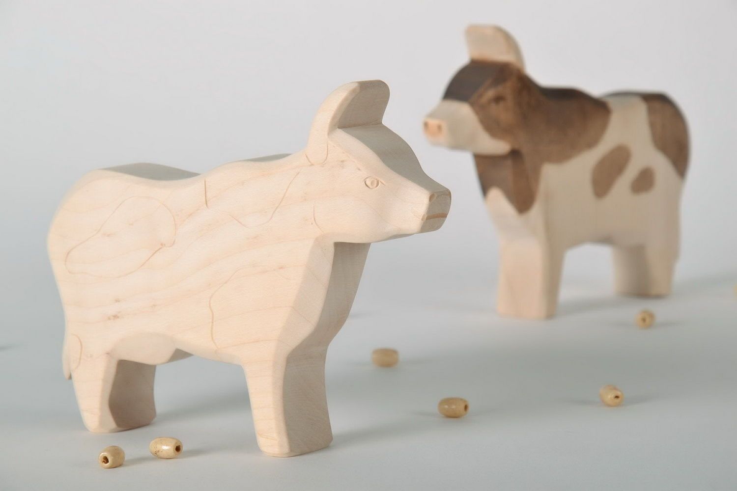Figurine en bois d'érable Vache faite main photo 1