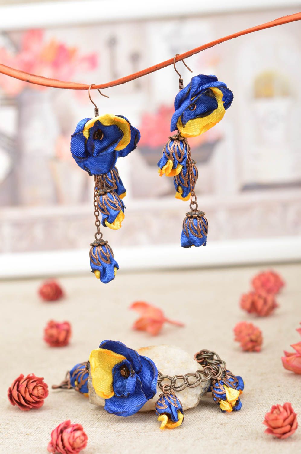 Handmade Damen Schmuck Set Armband mit Blumen und ausgefallener Ohrschmuck  foto 1
