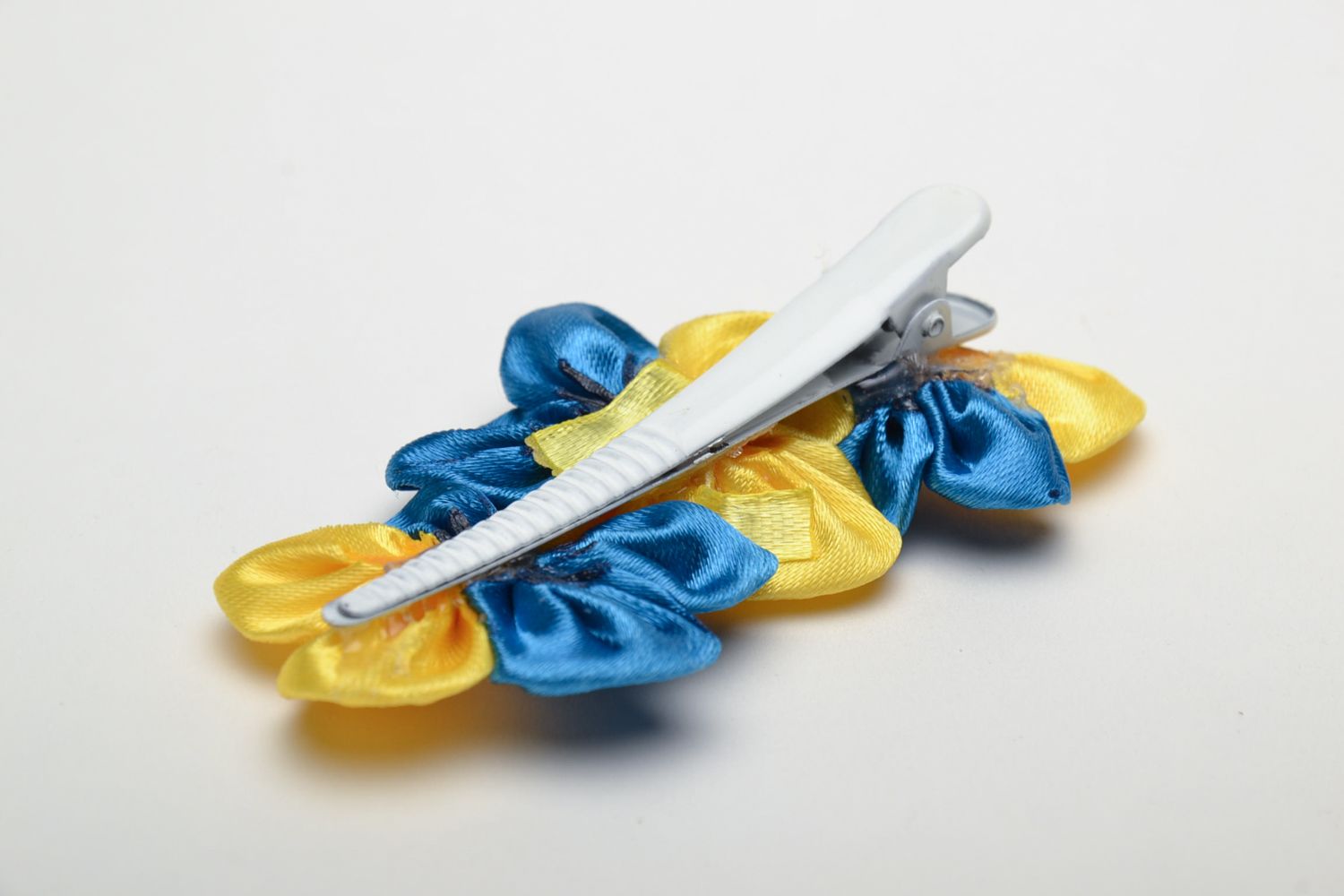 Barrette à cheveux fleurs en satin bleue et jaune originale faite main photo 4
