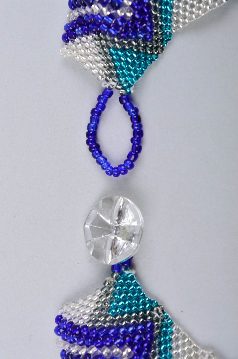 Collar hecho a mano regalo original bisutería artesanal de tonos azules foto 4