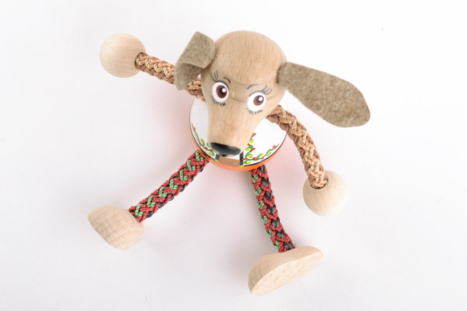 Öko Spielzeug aus Holz künstlerisch handmade bemalt Drolliger Hund im Anzug  foto 4