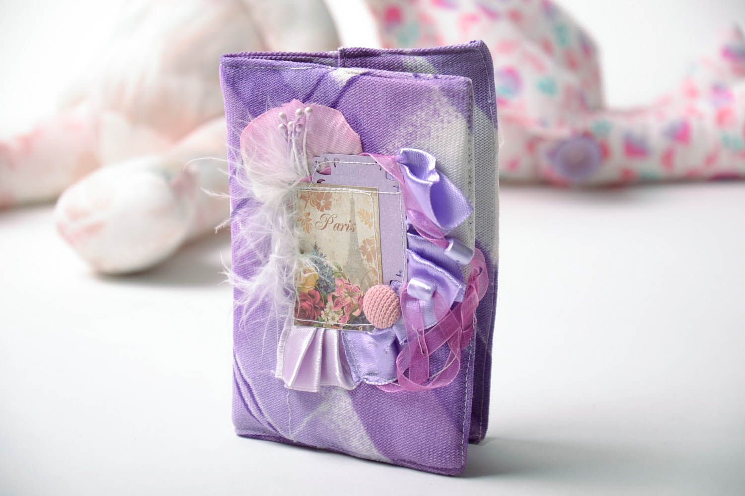 Violette Passhülle aus Textil foto 1