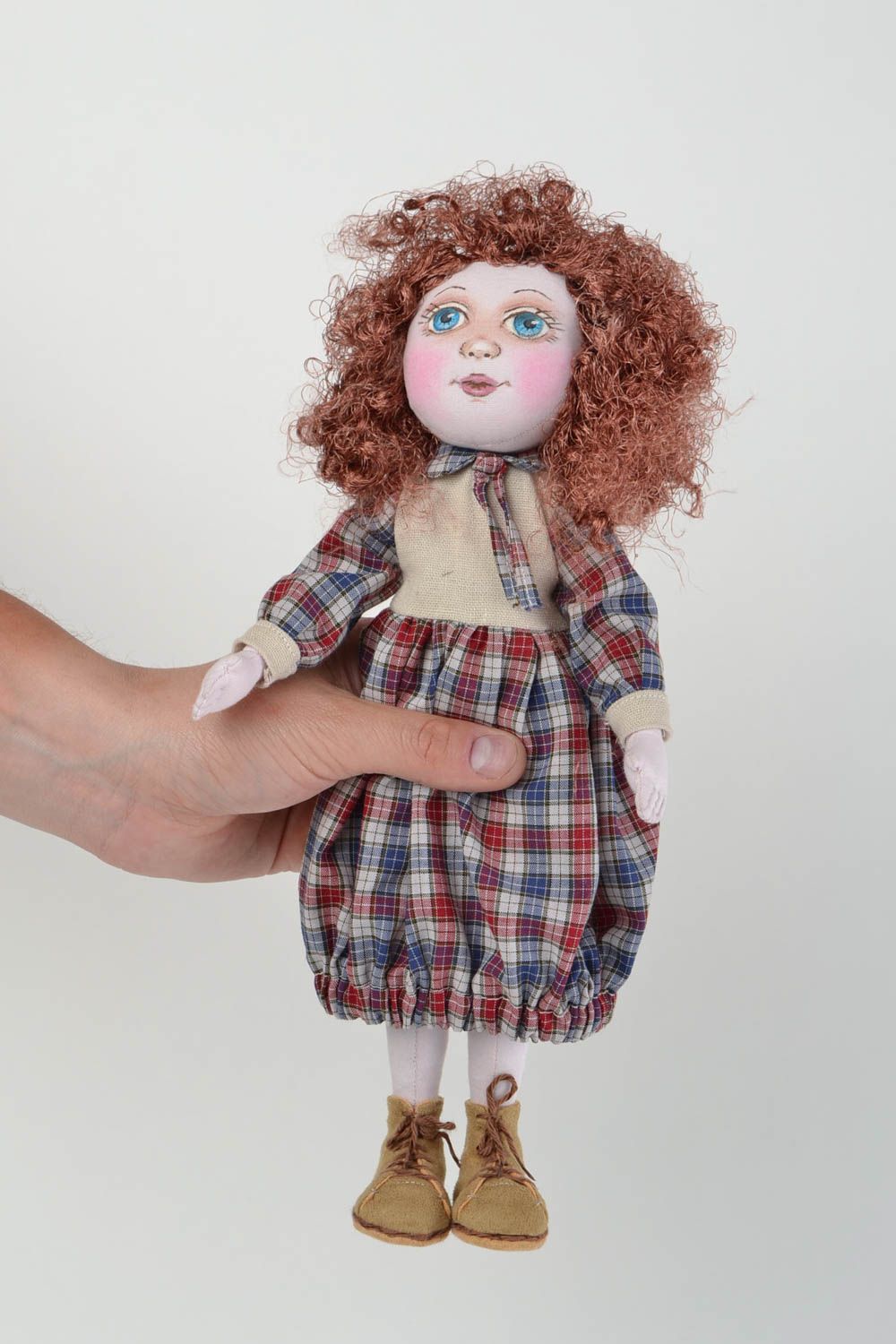 Poupée faite main en tissu jouet original pour décor et enfant Fille rousse Yana photo 2