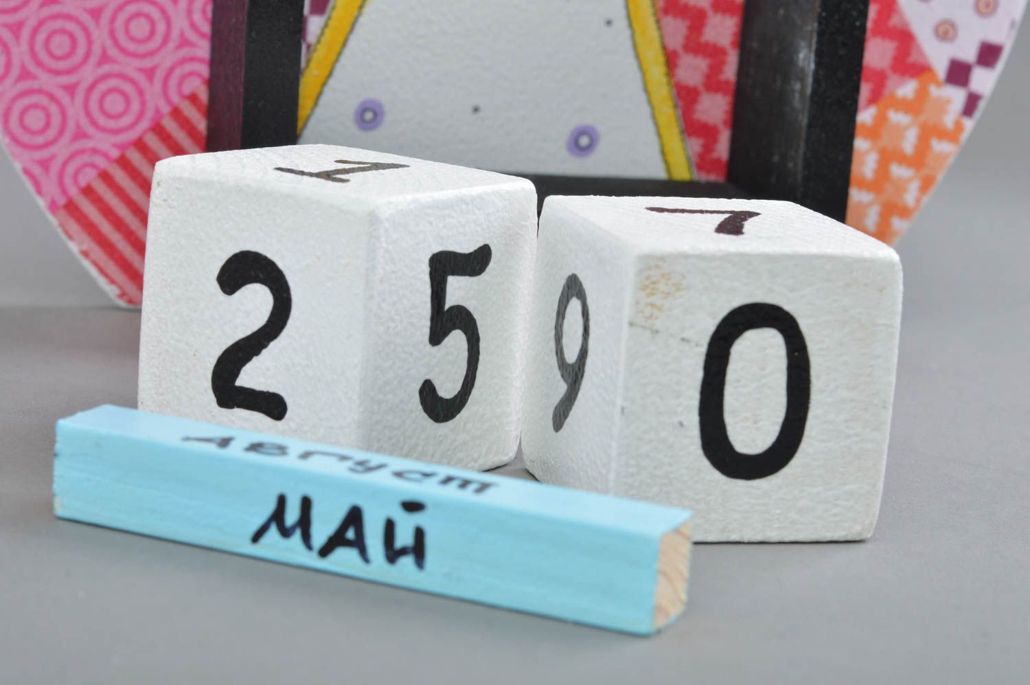 Bunter kleiner Holz Tischkalender Eule für Kinder künstlerische Handarbeit foto 4