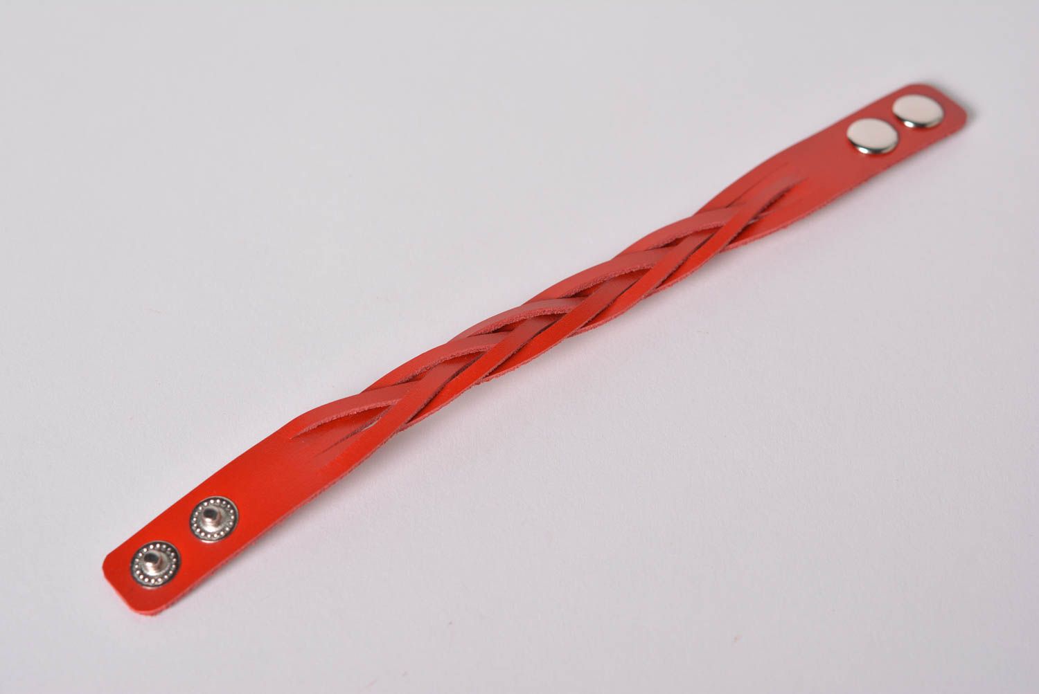 Bracelet cuir Bijou fait main rouge tressé original Accessoire design cadeau photo 4