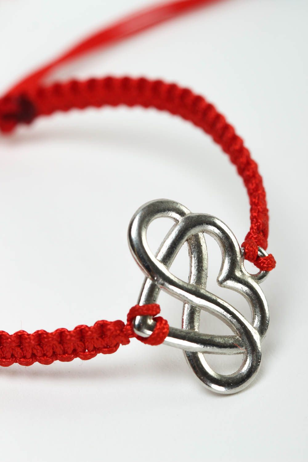 Модный браслет ручной работы красный браслет из ниток текстильный браслет фото 3