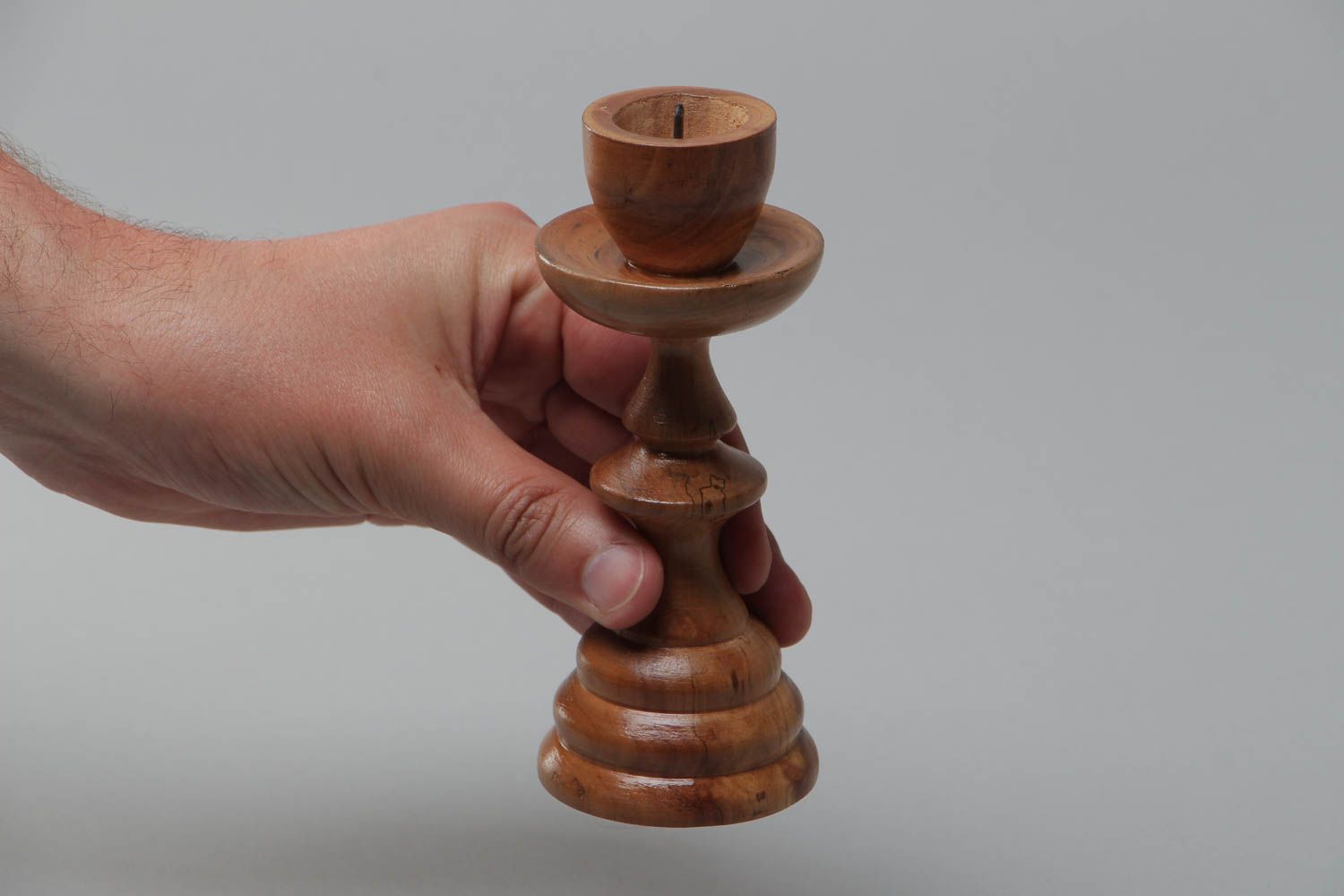 Candelero da madera para una vela marrón tallado hecho a mano poco común   foto 5