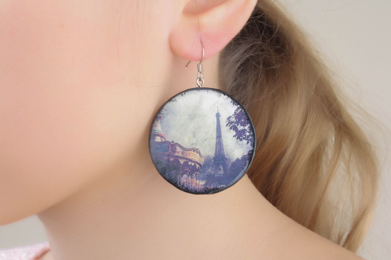 Round photo print earrings photo 1