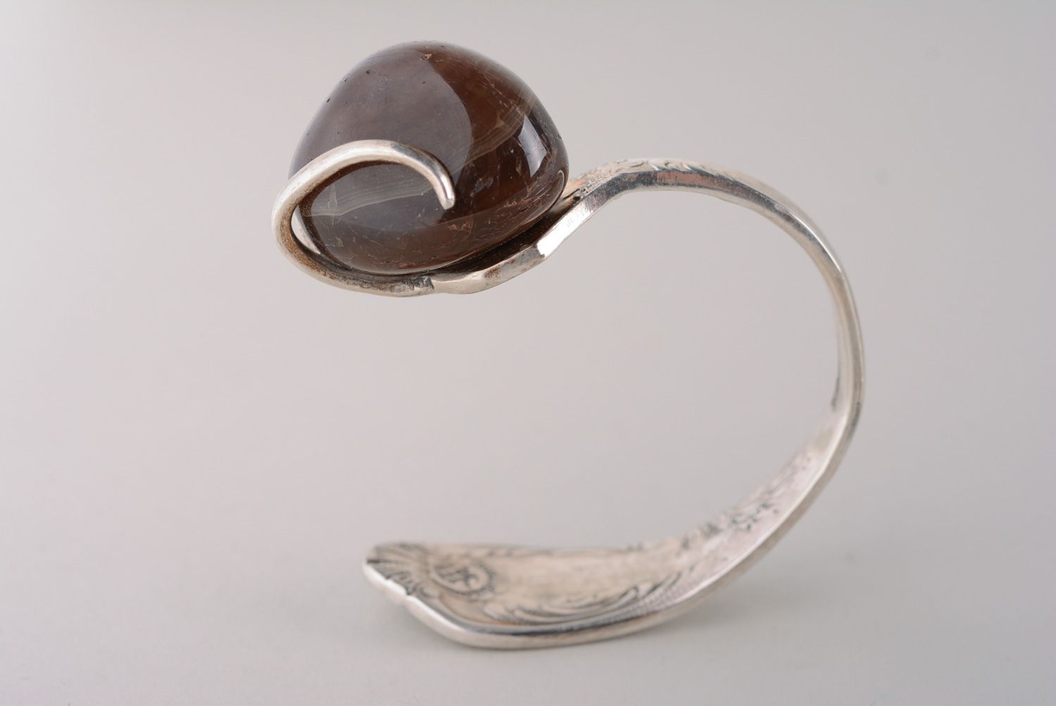 Bracelet en fourchette et pierre naturelle brune fait main insolite pour femme photo 5