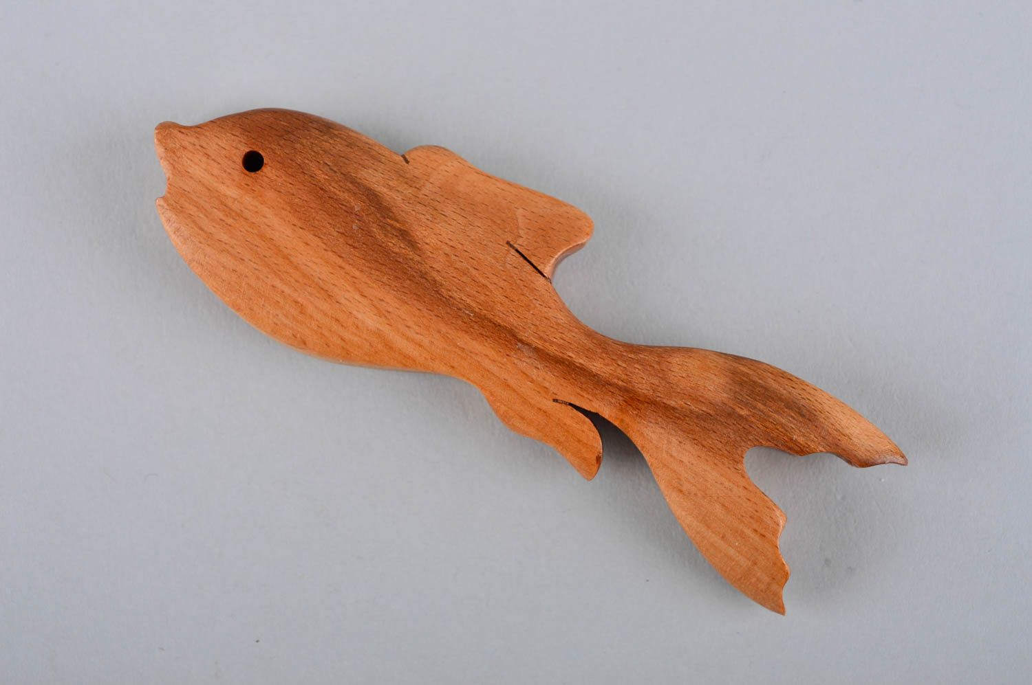 Juguete de madera hecho a mano decoración de interior regalo original pez foto 2