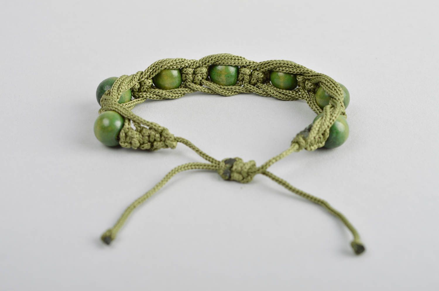 Bracelet tressé en macramé Accessoire fait main vert olive original Cadeau femme photo 3