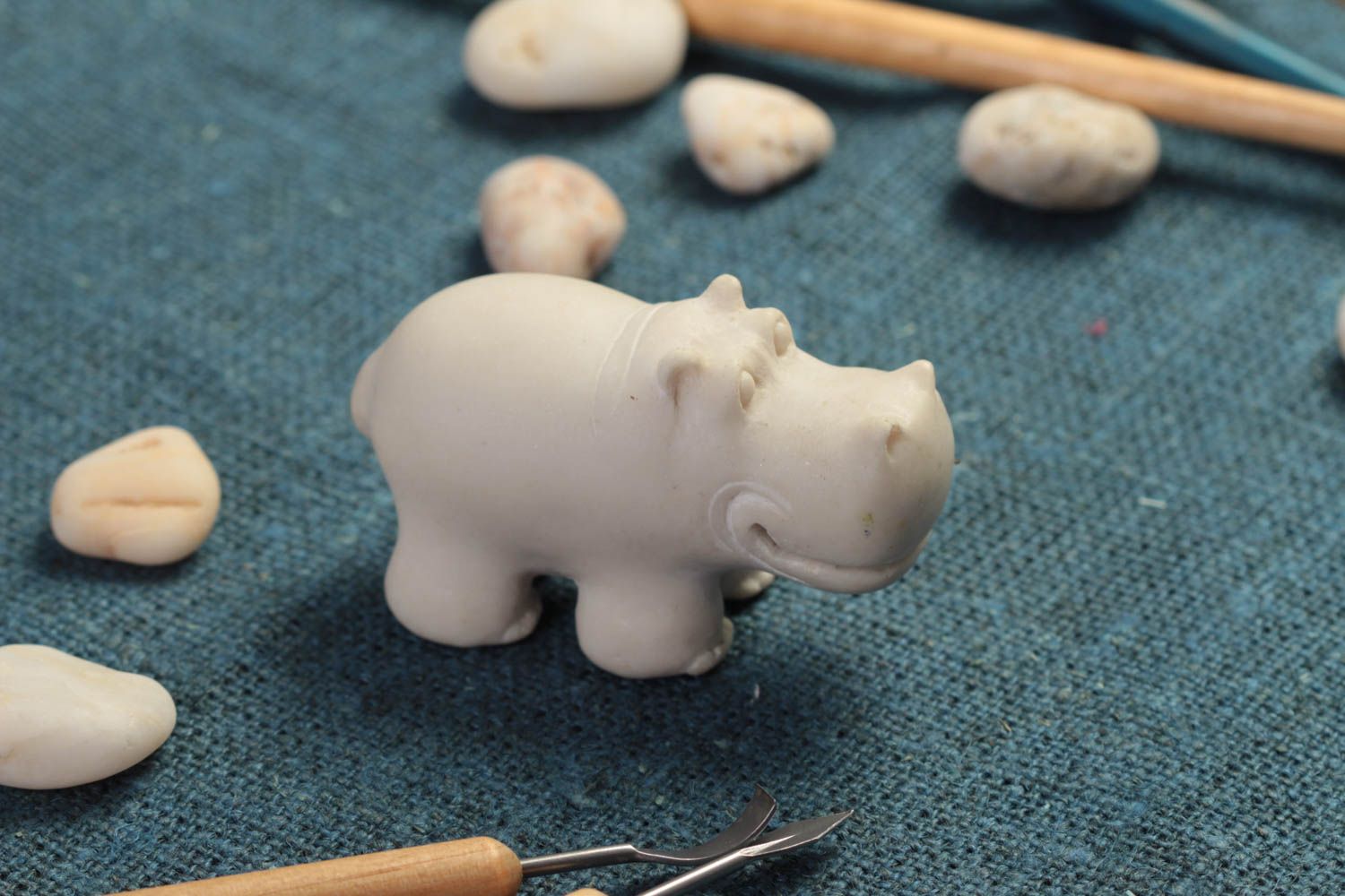 Figurine hippopotame Objet à décorer fait main Cadeau original pour enfant photo 1