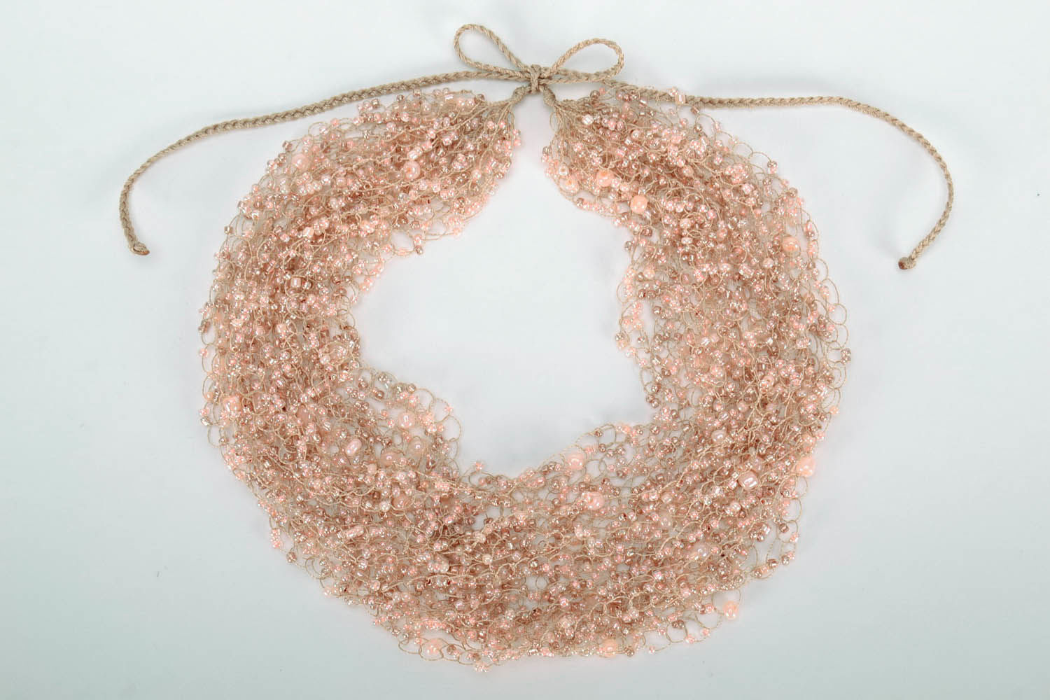 Beige necklace made of beads photo 3