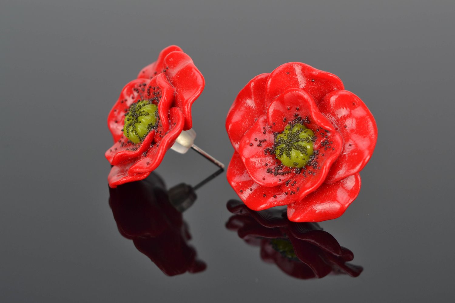 Polymer clay stud earrings in the shape of red poppies photo 1