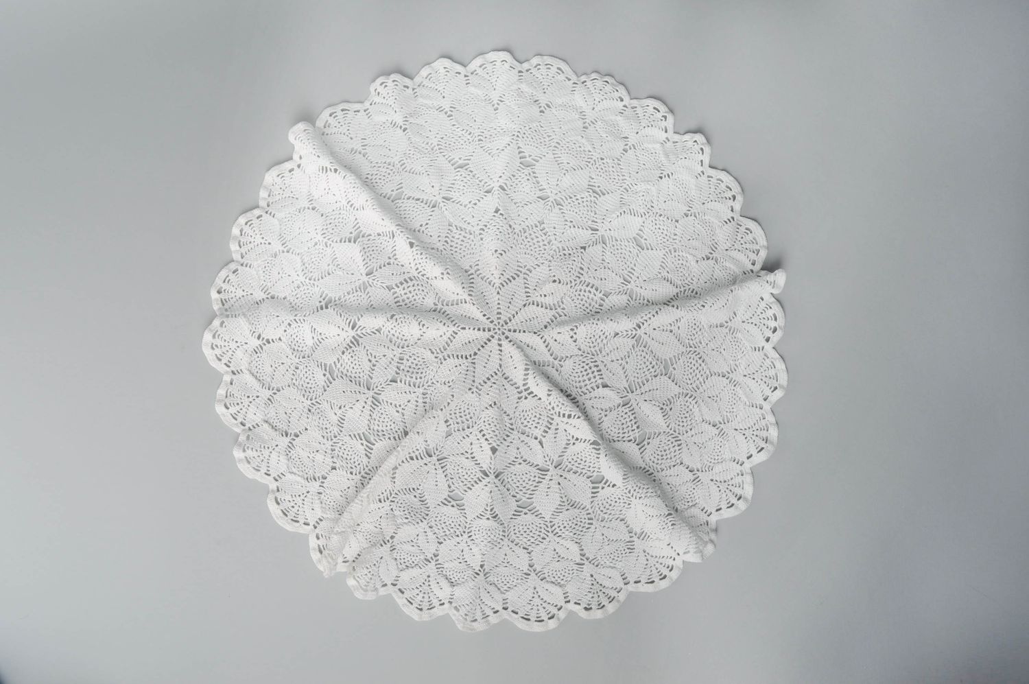 Servilleta decorativa tejida de algodón a ganchillo de color blanco  foto 2