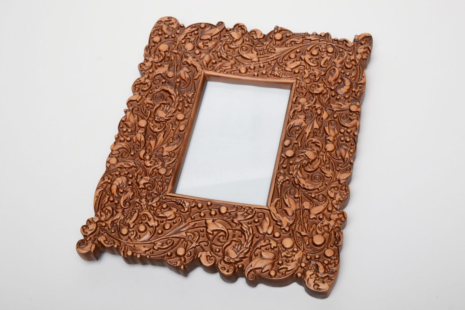 Wooden photo frame with broad edging and carving photo 2