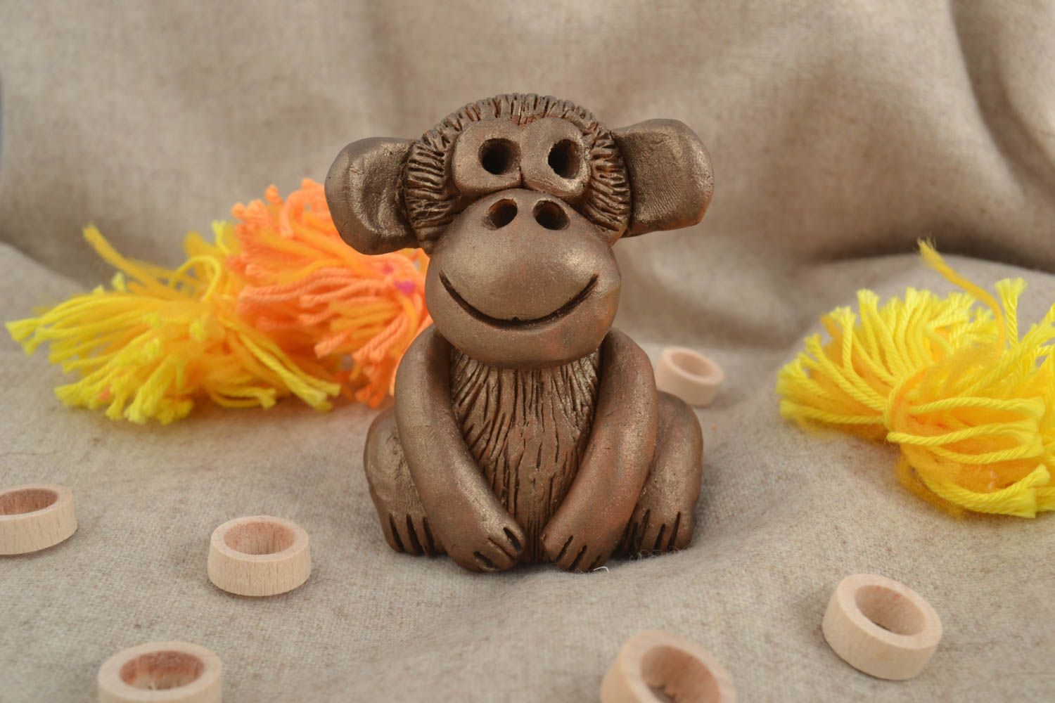 Статуэтка обезьянка сувенир ручной работы декоративная фигурка сувенир из глины фото 1