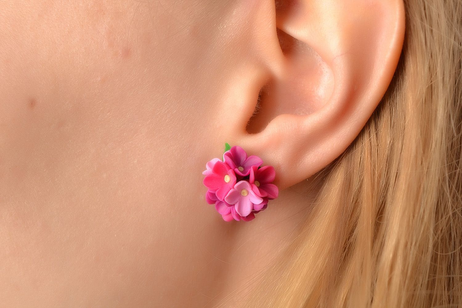 Homemade polymer clay stud earrings with lilac flower bouquets for ladies photo 2