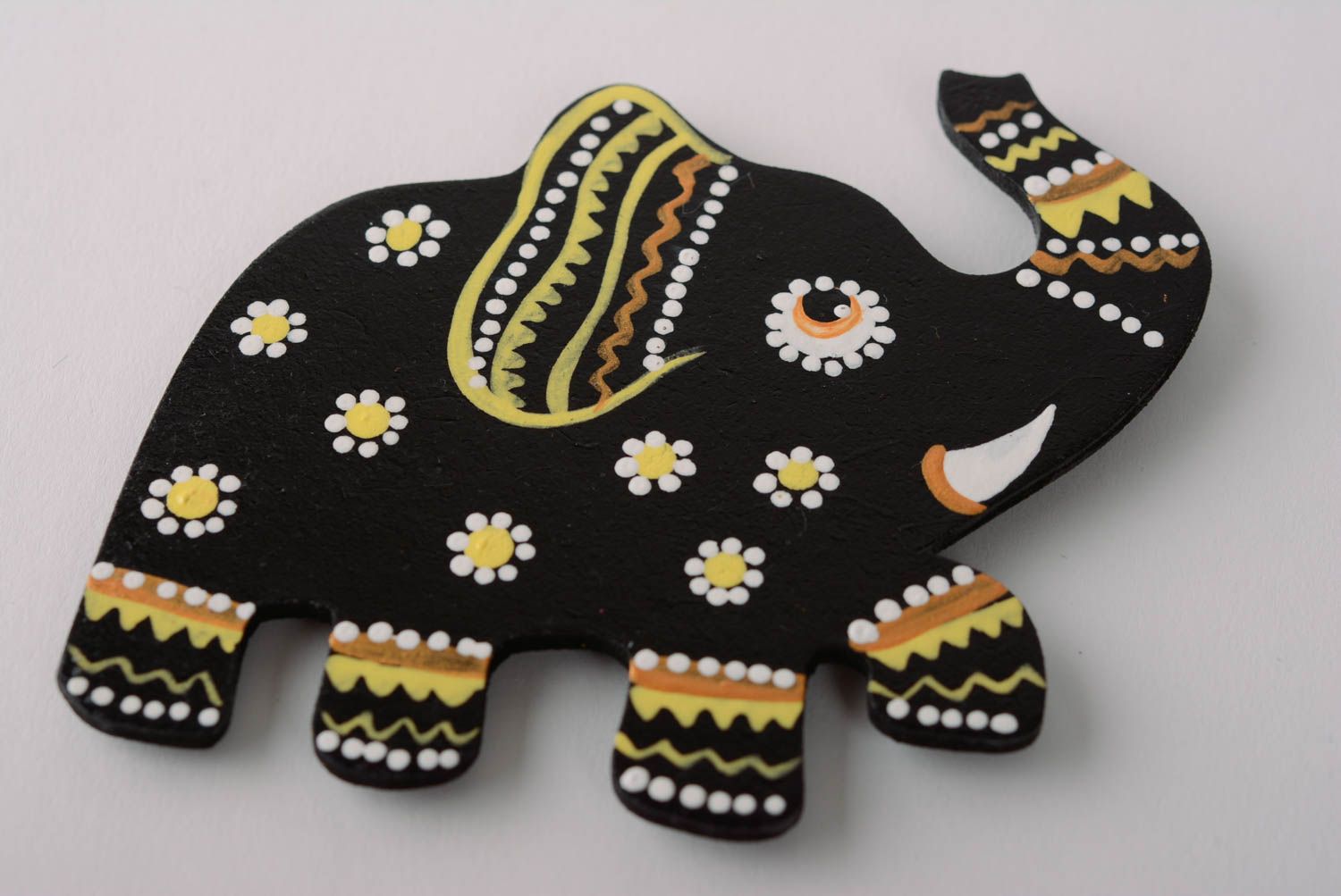 Schöner schwarz weißer Elefant Kühlschrankmagnet aus Holz handgemacht originell foto 3