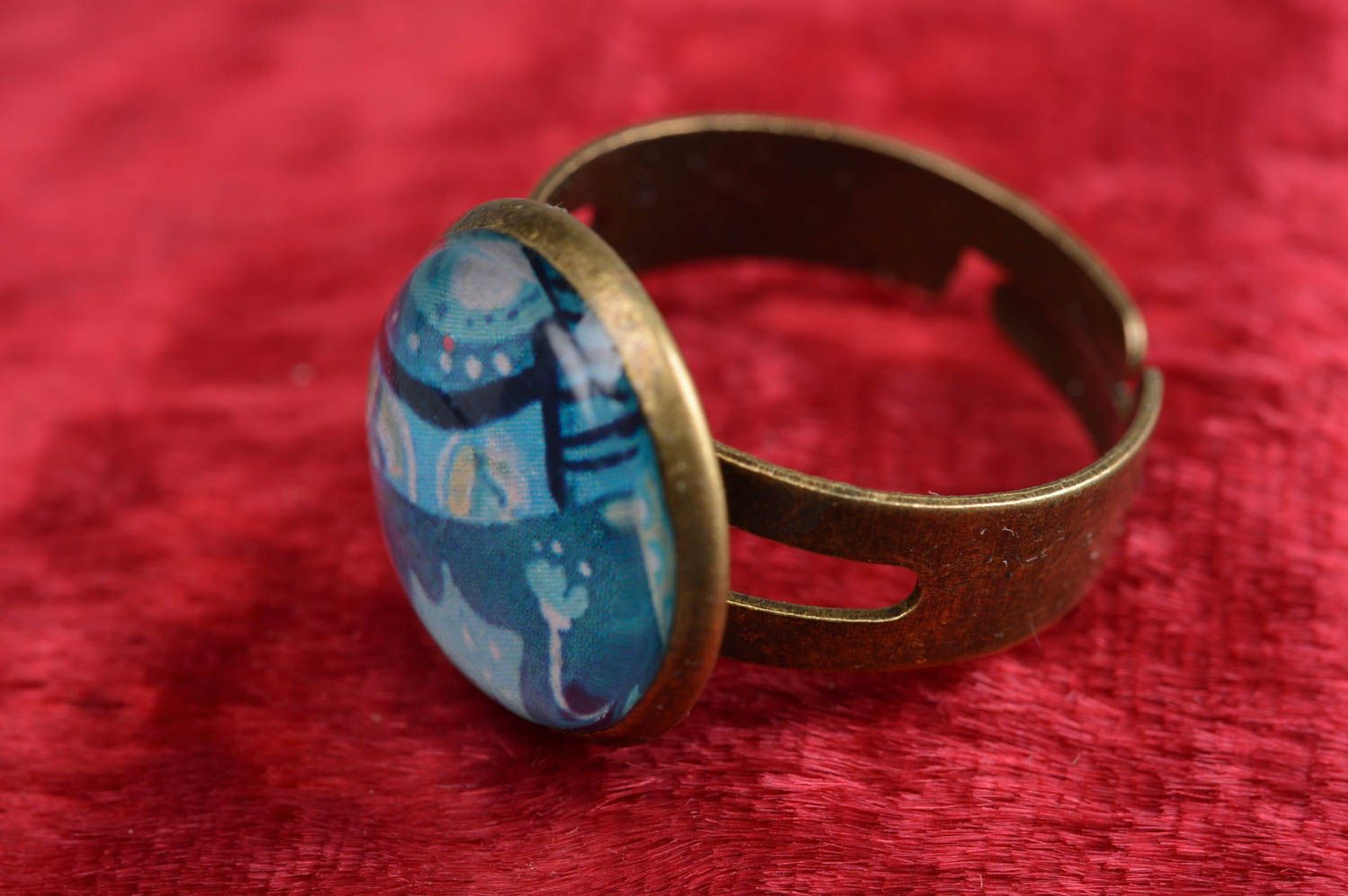 Blauer Epoxidharz Ring handmade in Decoupage Technik Künstlerarbeit foto 1
