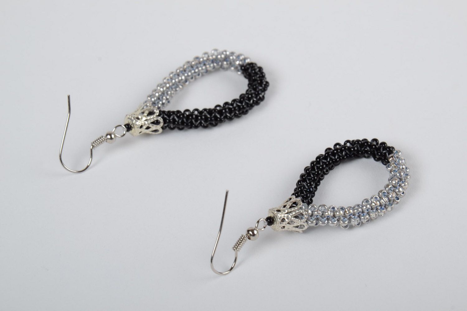 Gray and black elegant handmade beaded earrings woven of Czech beads photo 2