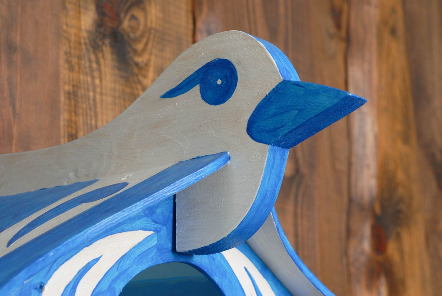 Mangeoire originale en bois fait main peint de créateur en forme d'oiseau photo 3