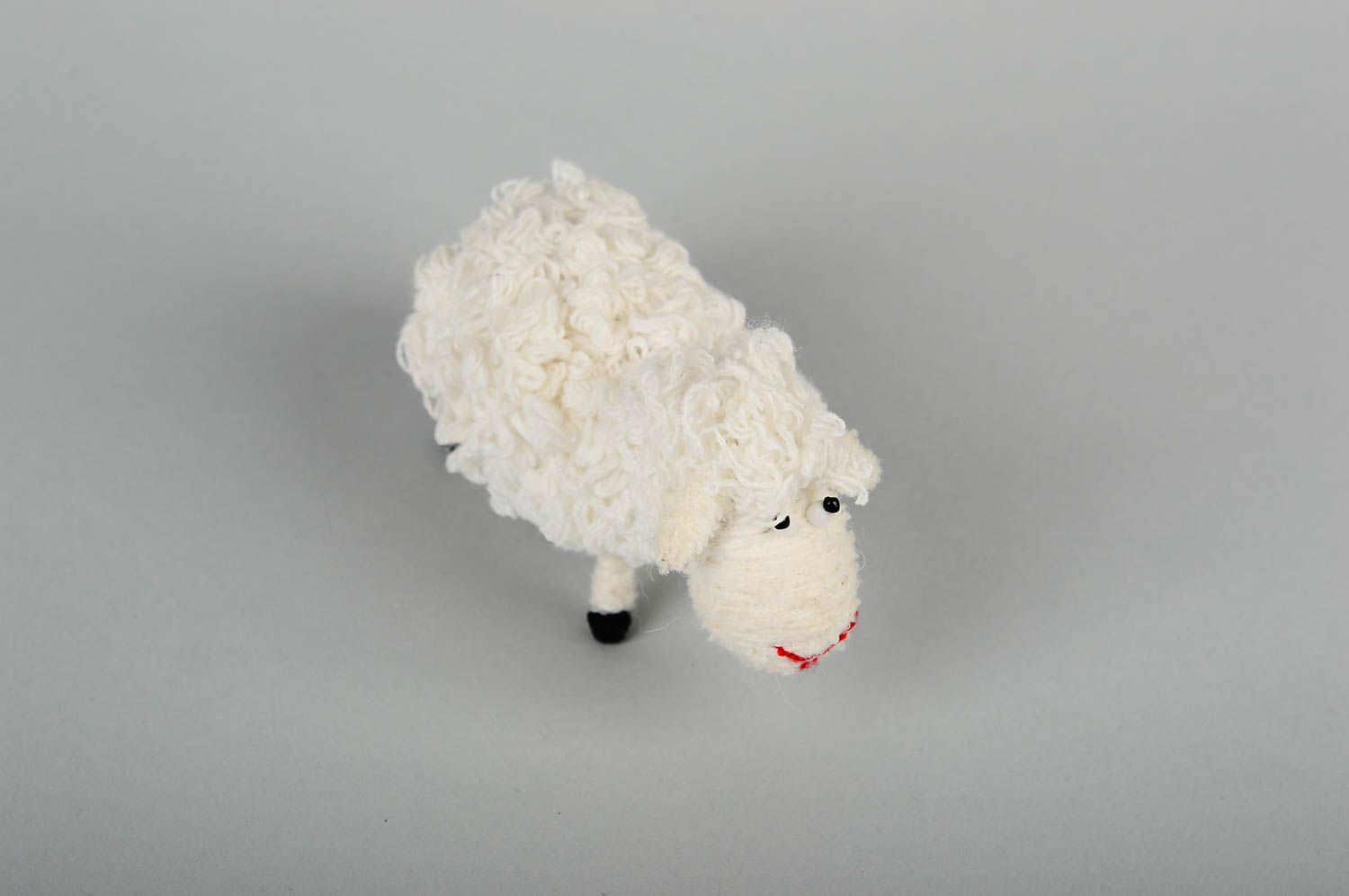 Juguete artesanal peluche decorativo ovejita blanca regalo original para niño  foto 4