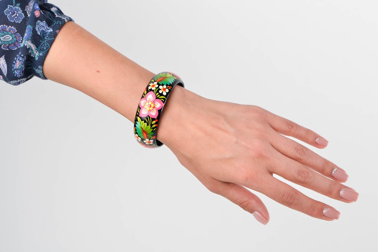 Holz Armband handgemachter Schmuck Damen Armband breit ethnisch bemalt schön foto 3