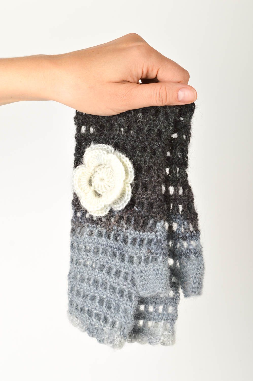 Mitaines tricot faites main Mitaines laine au crochet chaudes Vêtement femme photo 2